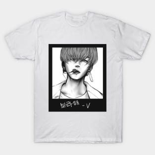 BTS - V gray scale portriat T-Shirt